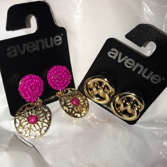 2 Pair Of Brand New Fashion Earrings - Pink Gold 19$